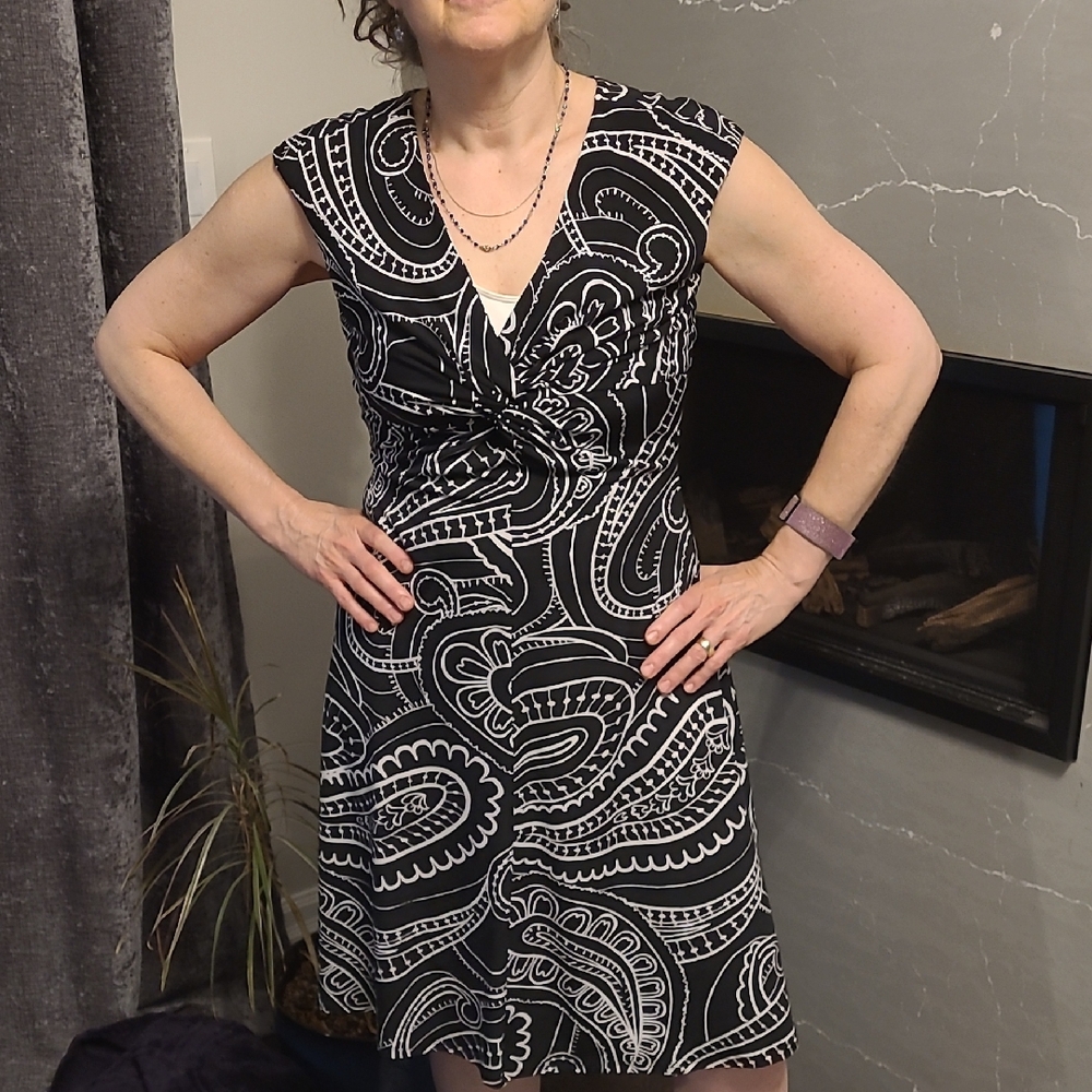 Chic Black and White Paisley Mini Dress